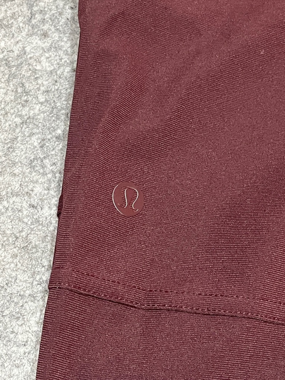 lululemon athletica Men's Maroon Chinos - Picture 7 of 8